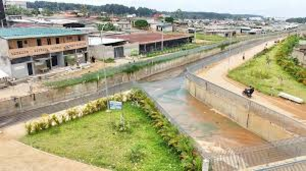 En C&ocirc;te d'Ivoire, un projet chinois transforme la commune d'Abobo autrefois frapp&eacute;e par les inondations (REPORTAGE)