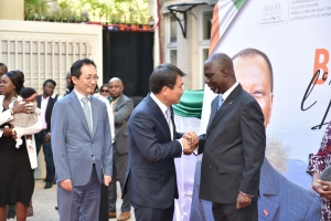 Célébration de l’indépendance à Paris : l’Ambassadeur Maurice Bandama salue le dynamisme de la diaspora ivoirienne