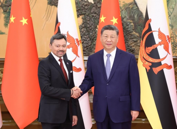 Jinping rencontre le prince h&eacute;ritier du Brunei