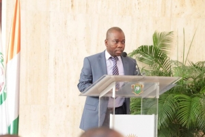 Plaidoyer pour une &quot;aide publique à la presse&quot; ivoirienne qui vit &quot;l&#039;enfer au quotidien&quot;