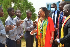 Côte d&#039;Ivoire/ Etablissement de Formation Culturelle : la Ministre Françoise Remarck Visite le Centre Technique des Arts Appliqués