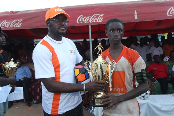 Finale du mondialito 2015 : ROFCA d’Adjamé s’offre son premier trophée. Le ministre François Amichia honore les organisateurs