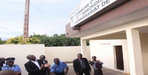 Réouverture d&#039;un commissariat réhabilité à Attécoubé (Abidjan) pour renforcer la sécurité