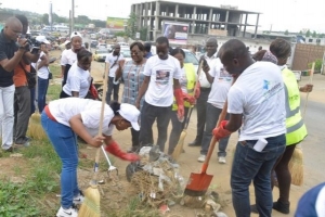 Côte d’Ivoire-Assainissement des environs de l’abattoir de Port-Bouët : Anne Ouloto donne un ultimatum