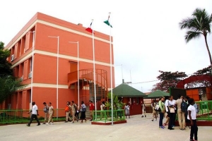 Le lycée international français &quot;Jean Mermoz&quot; à Abidjan, situé dans la commune de Cocody
