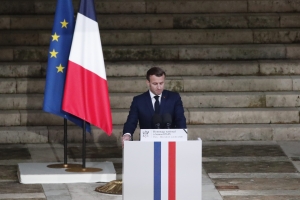France: Macron écarte tout report de la présidentielle