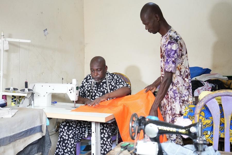 Côte d'Ivoire: un styliste ivoirien mise sur l'éco-mode pour redynamiser l'image d'une commune d'Abidjan (REPORTAGE)