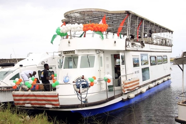 Côte d&#039;Ivoire An 61 : la fête nationale, ça se célébre aussi en croisière sur la lagune