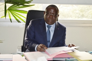 Contribution/ Cissé Bacongo : &quot;Limitation de la durée du mandat présidentiel ne constitue pas une panacée...&quot;