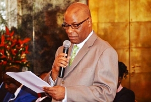Côte d’Ivoire-Presse en ligne : Raphael Lapké demande aux patrons de se constituer en entreprise de presse en attendant le vote d’une loi