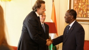 Bert Koenders et Alassane Ouattara (Photos d&#039;archives)