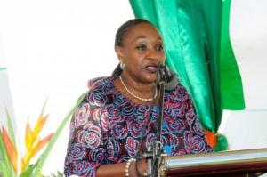 C&ocirc;te d&rsquo;Ivoire/Vente illicite de m&eacute;dicaments : Raymonde Goudou annonce la destruction totale du march&eacute; noir d&rsquo;Adjam&eacute; Roxy