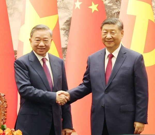 Xi s'est entretenu par t&eacute;l&eacute;phone avec To Lam, chef du Parti communiste vietnamien