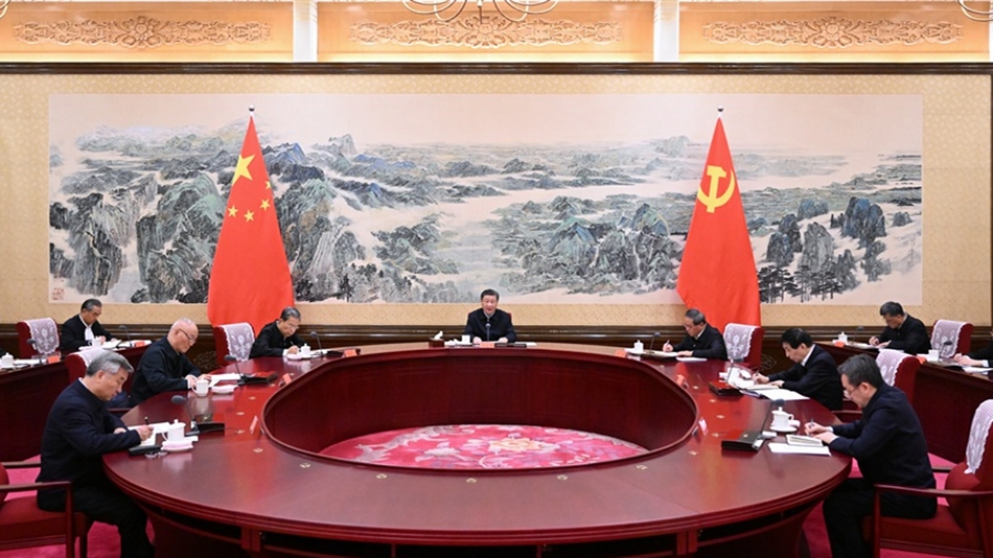 Xi Jinping préside une réunion de la direction du PCC pour analyser la situation et le travail économiques