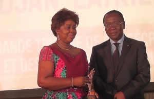 L’Ivoirienne Yao Madeleine reçoit le prix « Bâtisseurs de l’Economie Africaine »