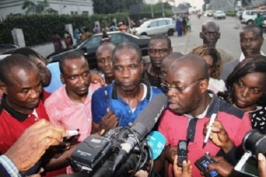 Côte d’Ivoire : Mise en liberté des six journalistes qui restent inculpés pour « divulgation de fausses nouvelles »