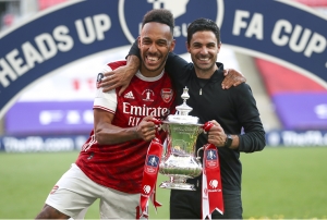 14e Coupe d’Angleterre: Pierre-Emerick Aubameyang offre la coupe  à Arsenal